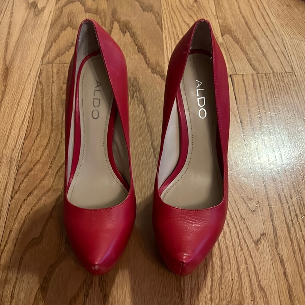 Red Pumps